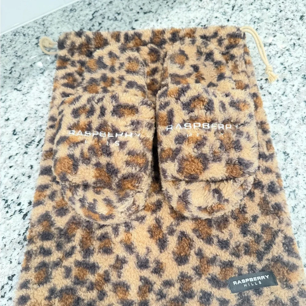 Gold+Vintage Raspberry Hills Cheetah Fur Slides - Picture 3 of 6